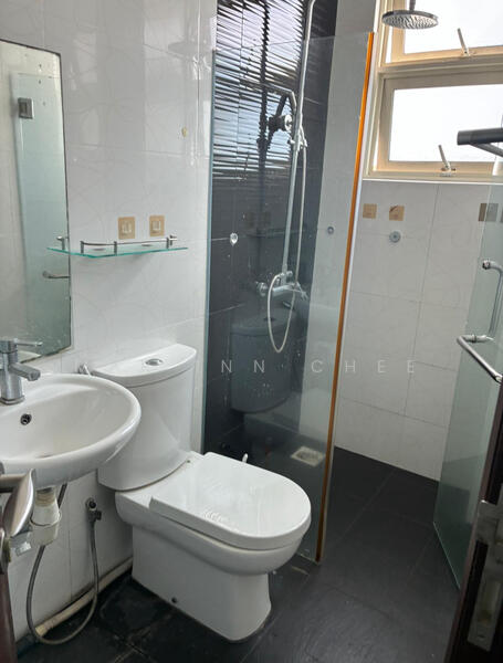 10 LENGKONG DUA - near Kembangan MRT, Lengkong Dua, Room Rental, 180 sqft, Terraced House For Rent, by Mar Inn Chee, 60104257 - Bathroom - PropertyGuru.com.sg