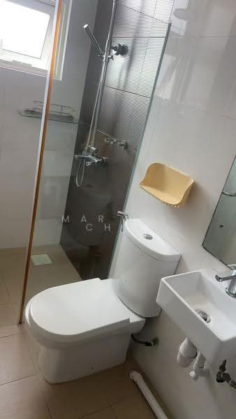 10 LENGKONG DUA - near Kembangan MRT, Lengkong Dua, Eunos / Geylang / Paya Lebar, Room Rental, 200 sqft, Terraced House For Rent, by Mar Inn Chee, 60104257 - Bathroom - PropertyGuru.com.sg