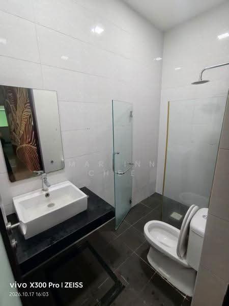 10 LENGKONG DUA - near Kembangan MRT, Lengkong Dua, Eunos / Geylang / Paya Lebar, Room Rental, 200 sqft, Terraced House For Rent, by Mar Inn Chee, 60104257 - Bathroom - PropertyGuru.com.sg