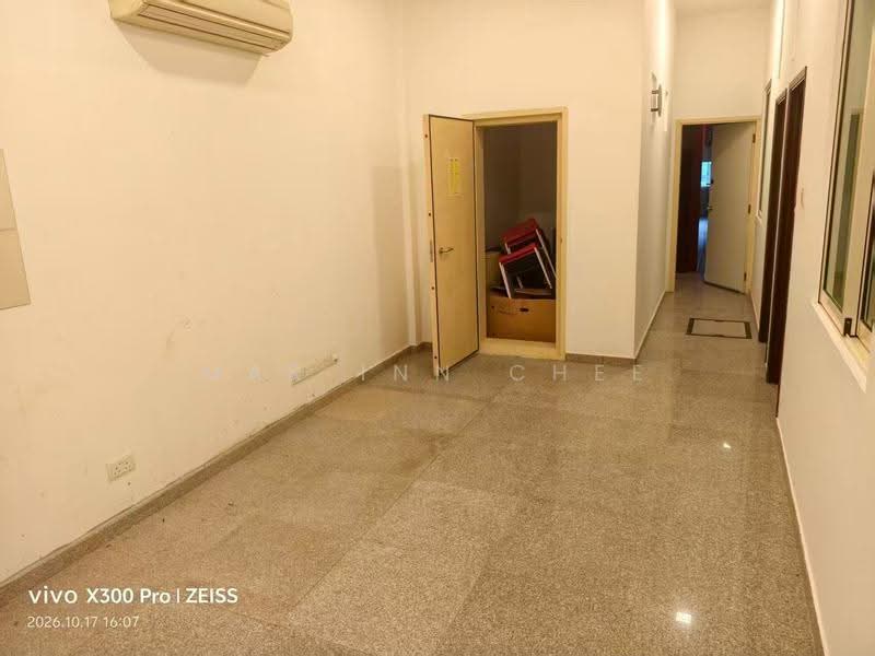 10 LENGKONG DUA - near Kembangan MRT, Lengkong Dua, Eunos / Geylang / Paya Lebar, Room Rental, 200 sqft, Terraced House For Rent, by Mar Inn Chee, 60104257 - Corridor - PropertyGuru.com.sg