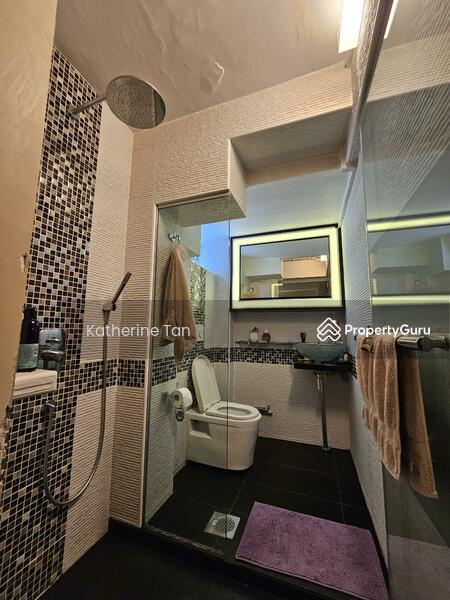 Bathroom toilet