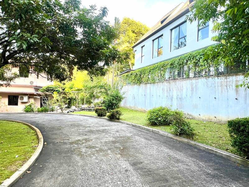 BRENDA ZEE ✧ 945O9938 ✧ Pre-War Freehold Bungalow ✧ Redevelopment Potential Good Class Bungalow For Sale at S$ 82,000,000 | PropertyGuru Singapore - Pre-War Freehold Bungalow for sale