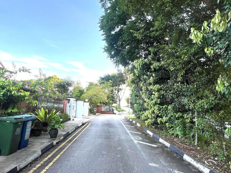 BRENDA ZEE ✧ 945O9938 ✧ Pre-War Freehold Bungalow ✧ Redevelopment Potential Good Class Bungalow For Sale at S$ 82,000,000 | PropertyGuru Singapore - Pre-War Freehold Bungalow for sale