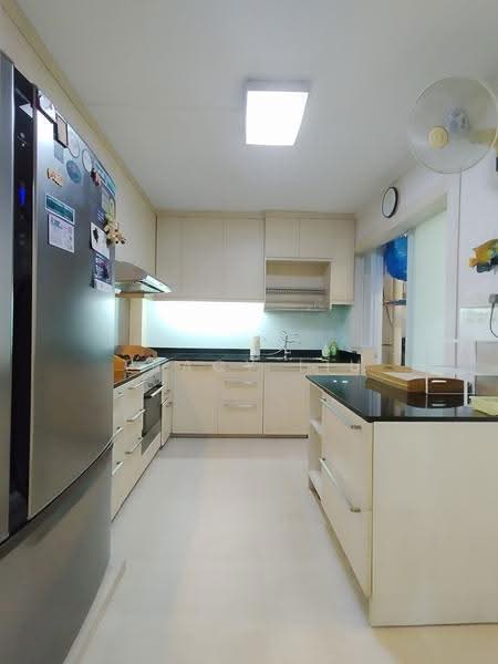 647 Jurong West Street 61, 647 Jurong West Street 61, 4 Bedrooms, 1,302 sqft, HDB Flat For Rent, by Tracy Liu, 60104400 - Kitchen - PropertyGuru.com.sg