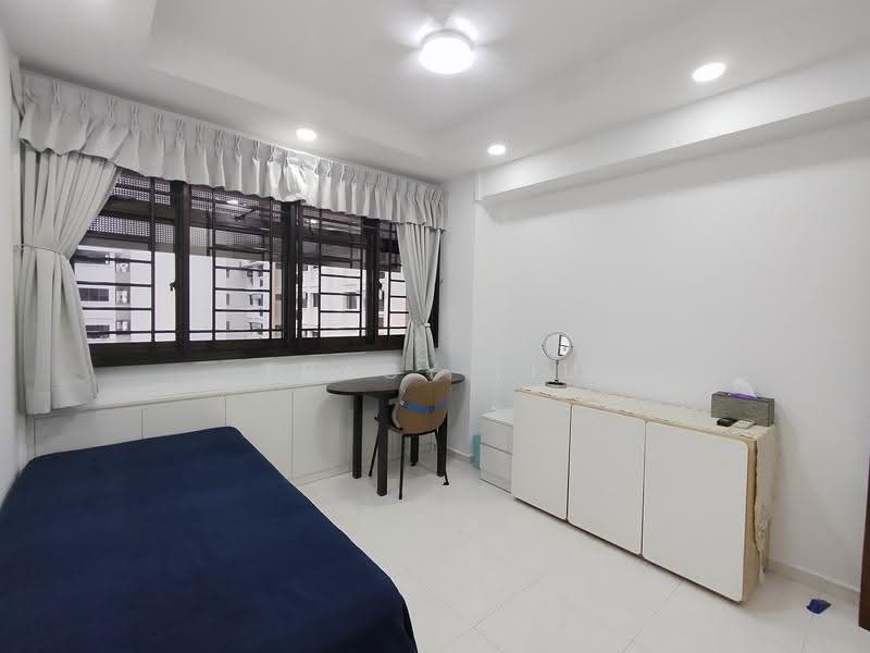 647 Jurong West Street 61, 647 Jurong West Street 61, 4 Bedrooms, 1,302 sqft, HDB Flat For Rent, by Tracy Liu, 60104400 - Bedroom - PropertyGuru.com.sg