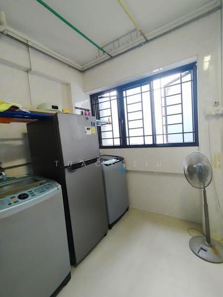 647 Jurong West Street 61, 647 Jurong West Street 61, 4 Bedrooms, 1,302 sqft, HDB Flat For Rent, by Tracy Liu, 60104400 - Kitchen - PropertyGuru.com.sg