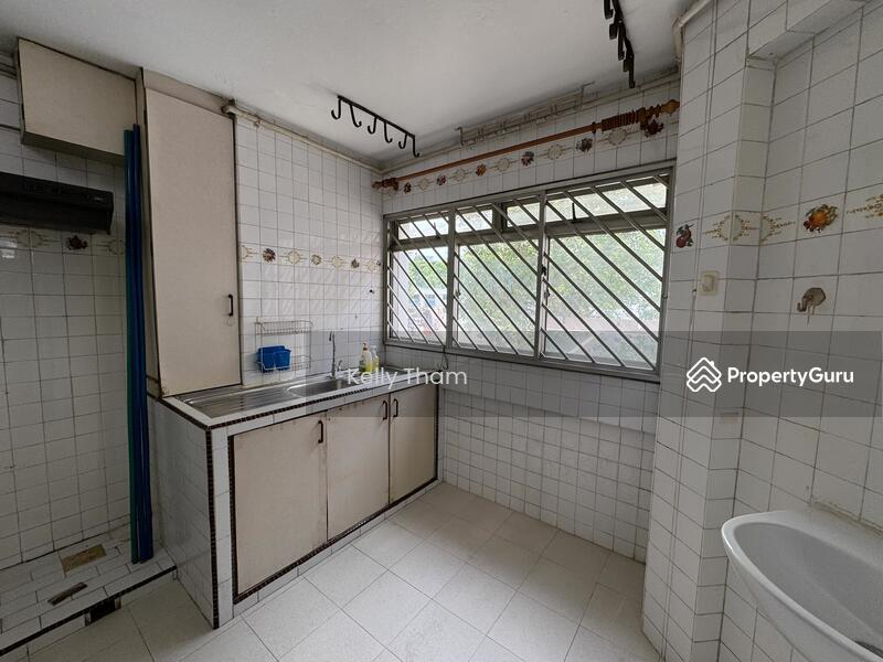 Sink & Yard Area