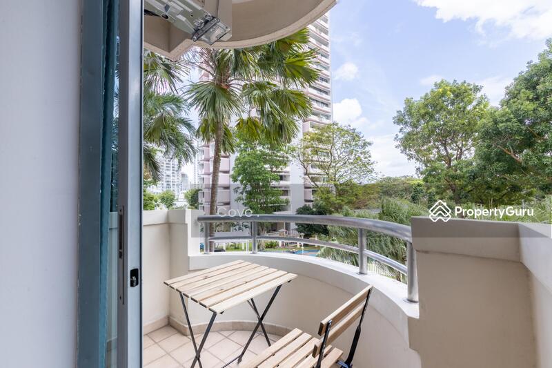 Black room - shared balcony