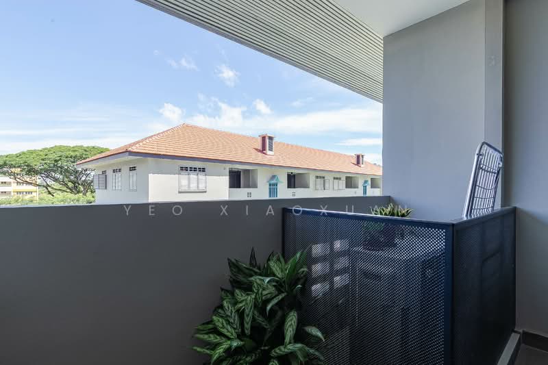 Avenue South Residence, 7 Silat Avenue, 2 Bedrooms, 807 sqft, Condominium For Rent, by Yeo XiaoXuan, 60105096 - Balcony - PropertyGuru.com.sg