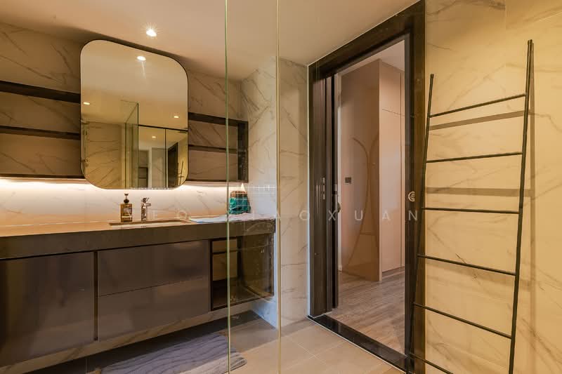 Avenue South Residence, 7 Silat Avenue, 2 Bedrooms, 807 sqft, Condominium For Rent, by Yeo XiaoXuan, 60105096 - Bathroom - PropertyGuru.com.sg