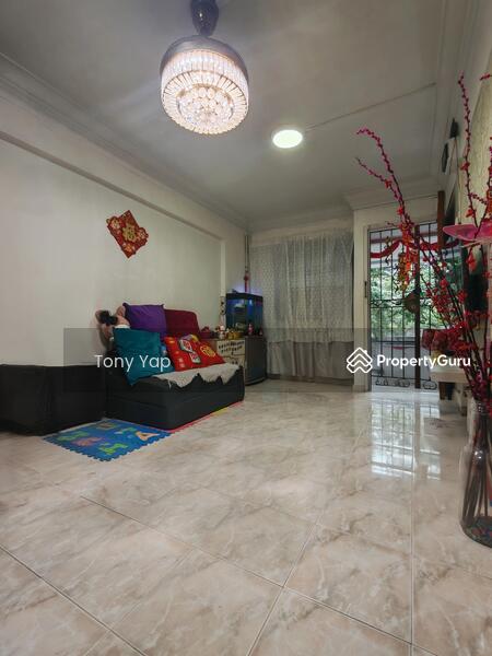 For Sale - 182 Ang Mo Kio Avenue 5