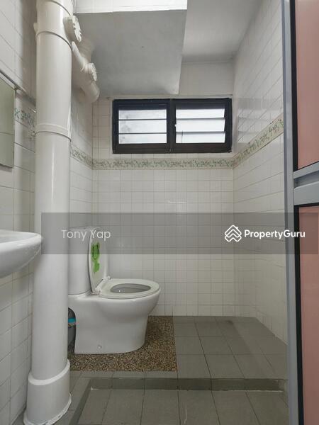 For Sale - 182 Ang Mo Kio Avenue 5