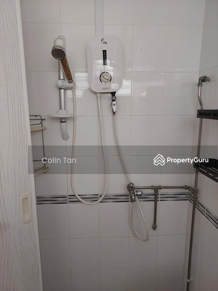 Yishun Master Bedroom with Attached Toilet for Rent
