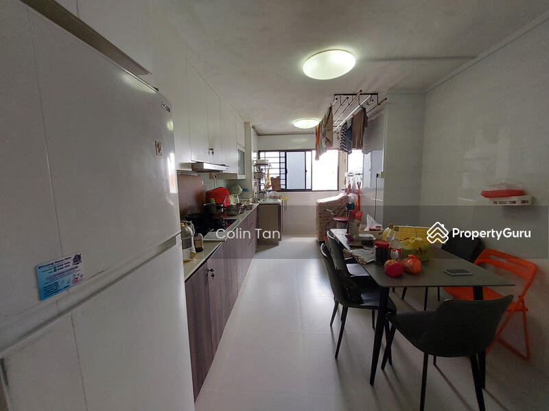 Yishun Master Bedroom with Attached Toilet for Rent
