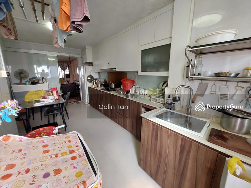 Yishun Master Bedroom with Attached Toilet for Rent