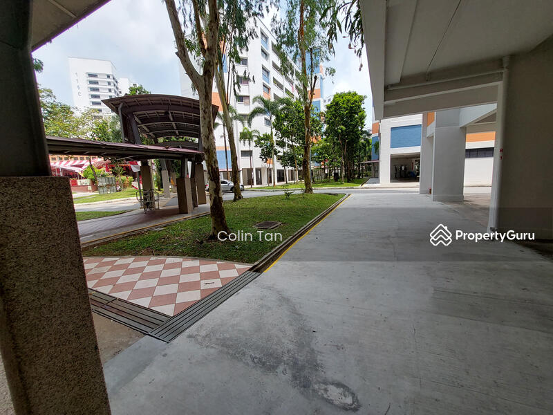 Yishun Master Bedroom with Attached Toilet for Rent