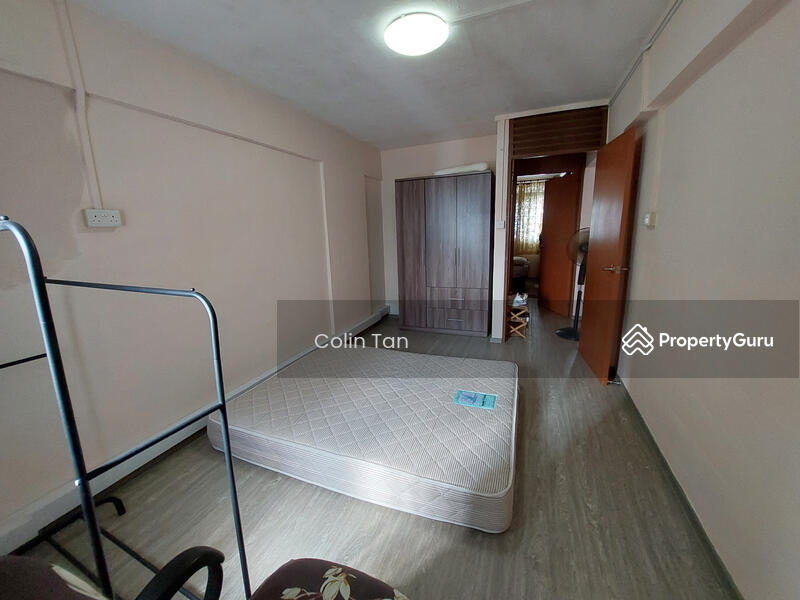 MYishun Master Bedroom with Attached Toilet for Rent