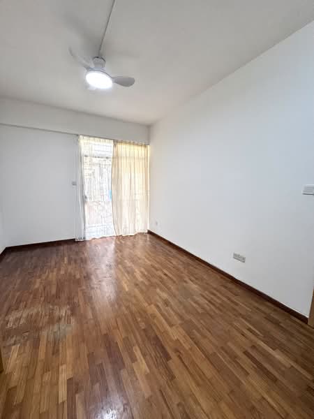 Sims Green, 9 Lorong 27A Geylang, 3 Bedrooms, 1,625 sqft, Condominium For Sale, by Carol Chen, 60105254 - Actual Common Room 2 - PropertyGuru.com.sg
