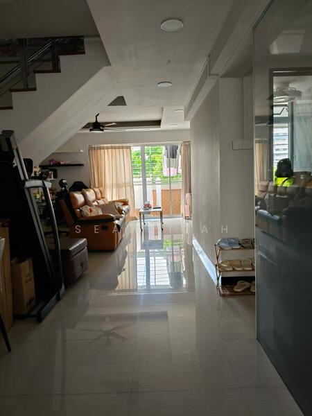 For Rent - 142 Bukit Batok Street 11