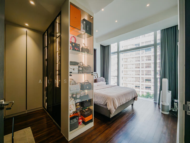 Master Bedroom with Walk-in Wardrobe