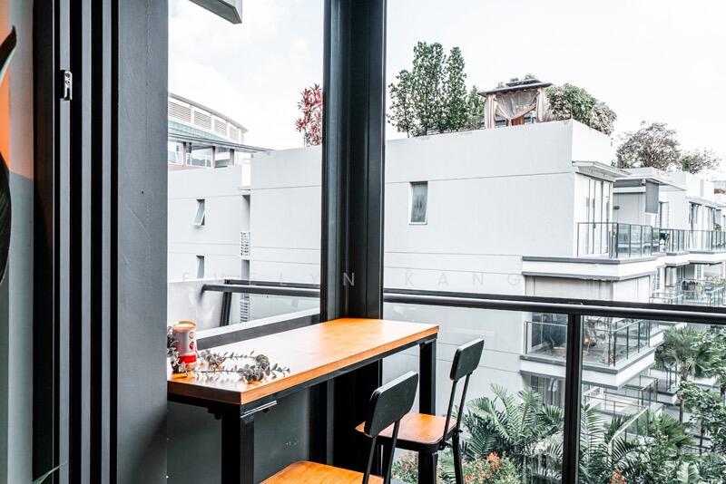For Sale - Haus On Handy