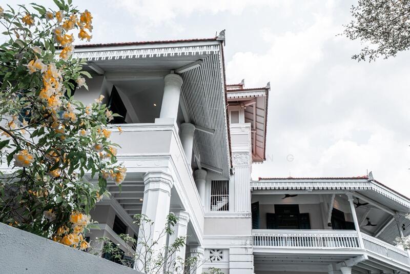 For Sale - Haus On Handy