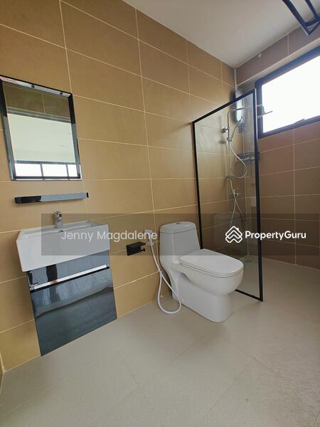 For Rent - Landed living close to nature, amenities & MRT