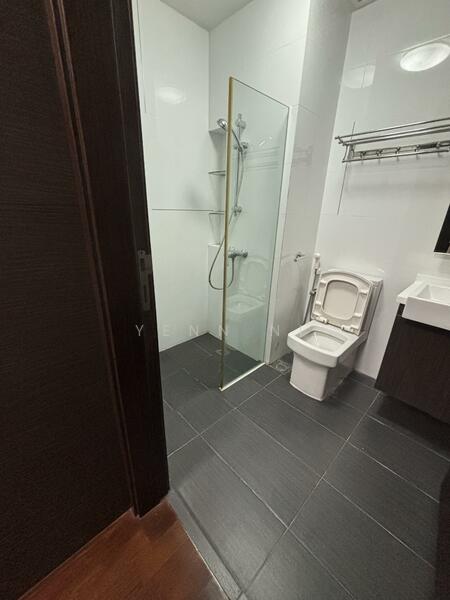 Silverscape, 39 LORONG 32 GEYLANG, Eunos / Geylang / Paya Lebar, 1 Bedroom, 409 sqft, Apartment For Rent, by Yenn Ni, 60105839 - Bathroom - PropertyGuru.com.sg