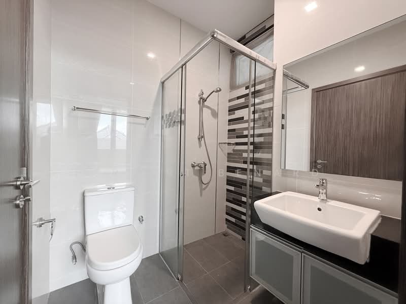 Novena Regency, 275 Thomson Road, 2 Bedrooms, 646 sqft, Apartment For Sale, by Herbert Benard, 60105924 - Bathroom - PropertyGuru.com.sg
