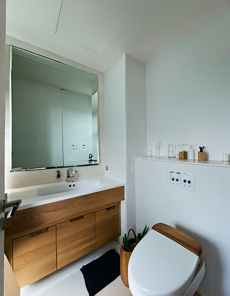 Master Bathroom (ID)
