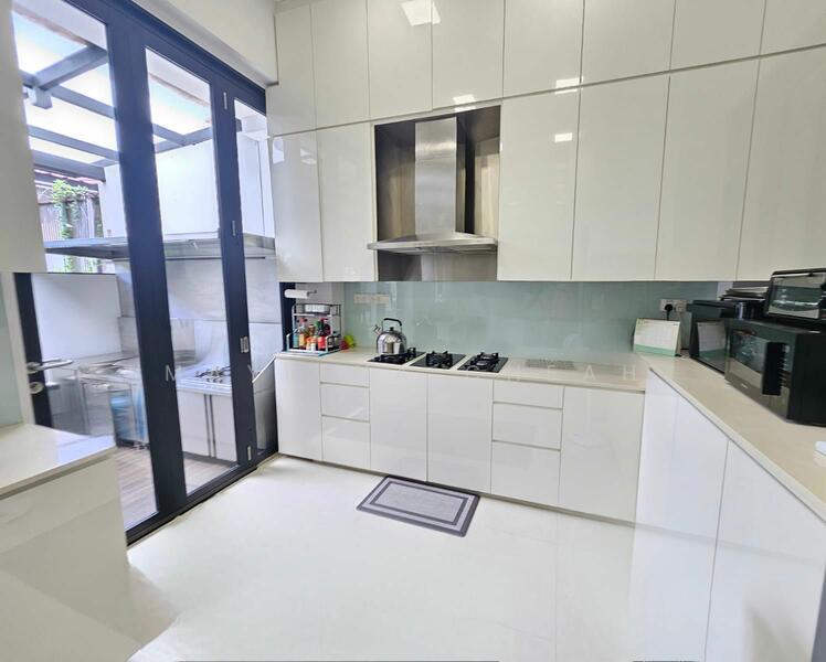 Indoor & Outdoor Wet Kitchen
