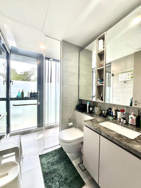 Junior Master Bath