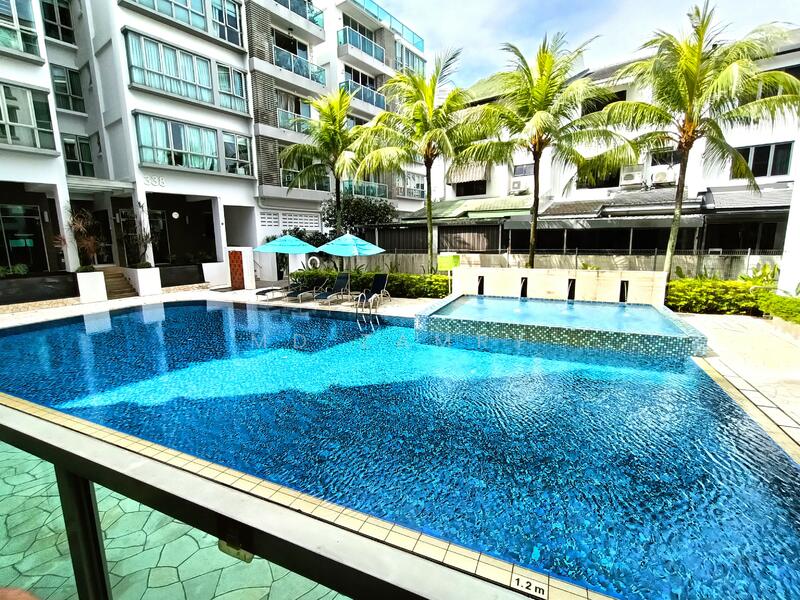 zero road noise, quiet pool facing
