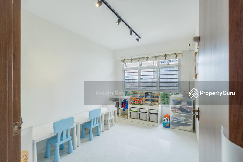For Sale - 876A Tampines Avenue 8
