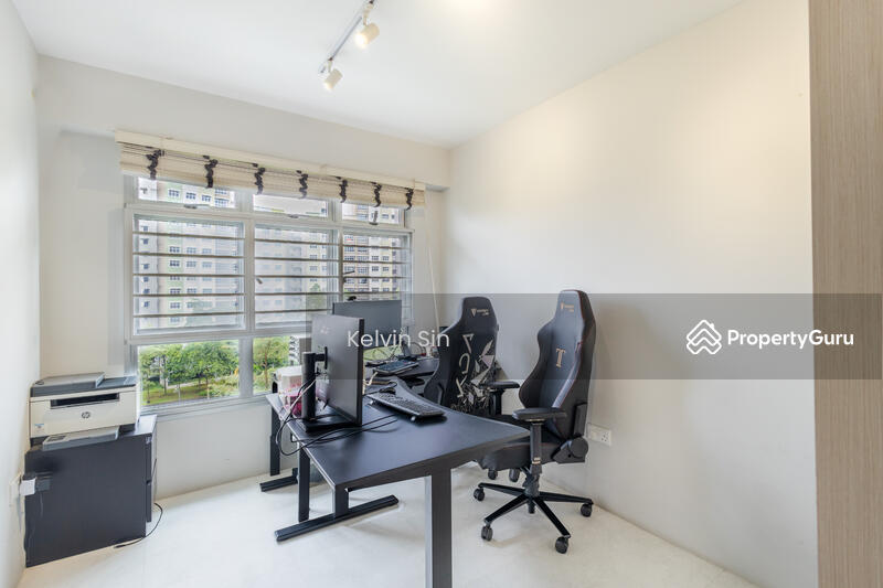 For Sale - 876A Tampines Avenue 8