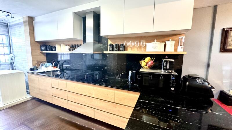 222 Serangoon Avenue 4, 222 Serangoon Avenue 4, Hougang / Punggol / Sengkang, 3 Bedrooms, 1,065 sqft, HDB Flat For Sale, by Matthew Chan, 60106090 - Stylish Granite Top & Backsplash Kitchen - PropertyGuru.com.sg