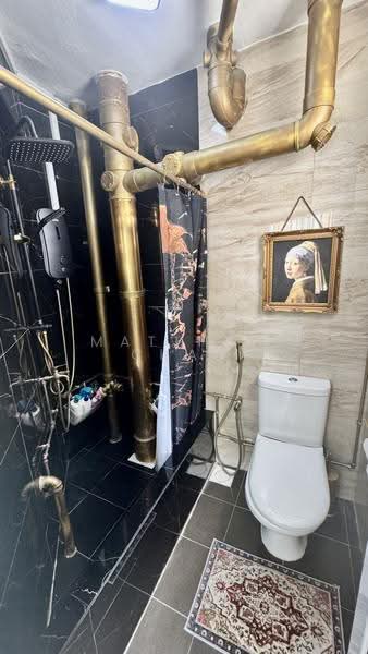 222 Serangoon Avenue 4, 222 Serangoon Avenue 4, Hougang / Punggol / Sengkang, 3 Bedrooms, 1,065 sqft, HDB Flat For Sale, by Matthew Chan, 60106090 - Renovated Bathroom - PropertyGuru.com.sg