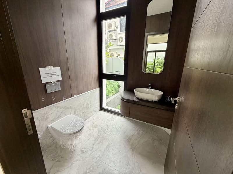 ⭐️EVELYN 94889556‼️ONLY $35xx psf RAND NEW DETACHED⭐️3 MINS WALK TO HPPS‼️POOL, LIFT & BASEMENT⭐️, , 5 Bedrooms, 12,110 sqft, Detached House For Sale, by Evelyn Lek 陆美智, 60106128 - Bathroom - PropertyGuru.com.sg