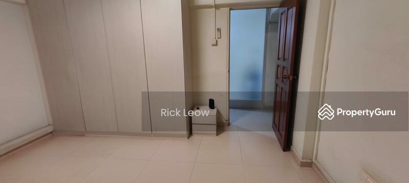 For Sale - 211 Jurong East Street 21