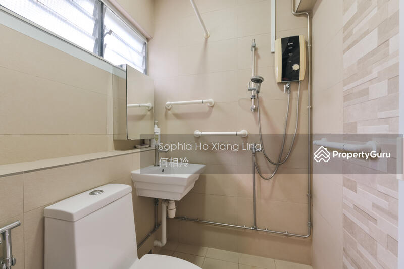Junior Master Bath
