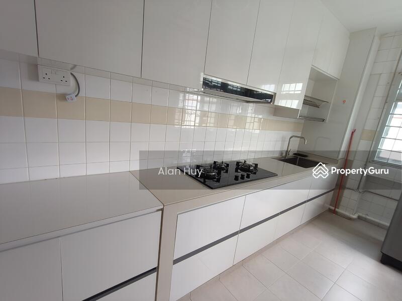 For Rent - 187B Rivervale Drive