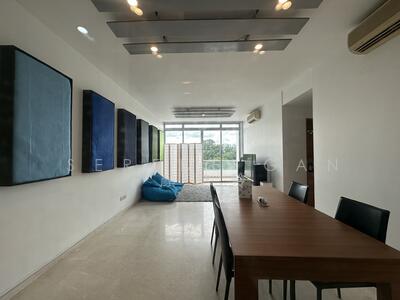 For Sale - The Lakeshore