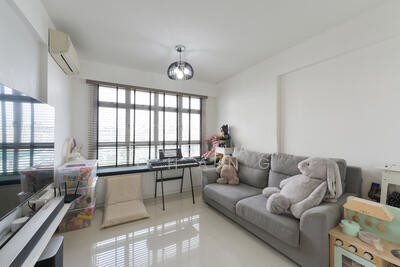 For Sale - 879B Tampines Avenue 8