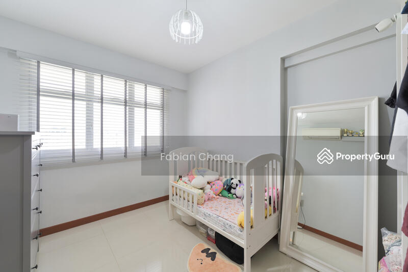 For Sale - 879B Tampines Avenue 8