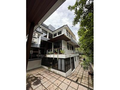 For Sale - Ford Avenue Henry Park Primary