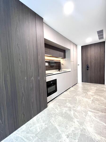 The Reef at King's Dock, 22 Harbourfront Avenue, 1 Bedroom, 538 sqft, Condominium For Rent, by Karen Kok, 60106628 - Kitchen - PropertyGuru.com.sg