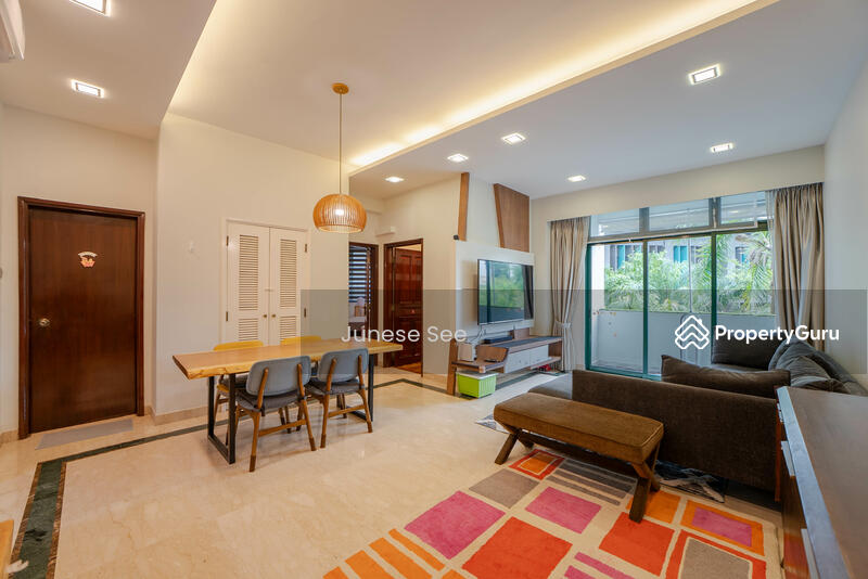 For Sale - CHEAP 1000SQFT Freehold Renovated 2 Bedder