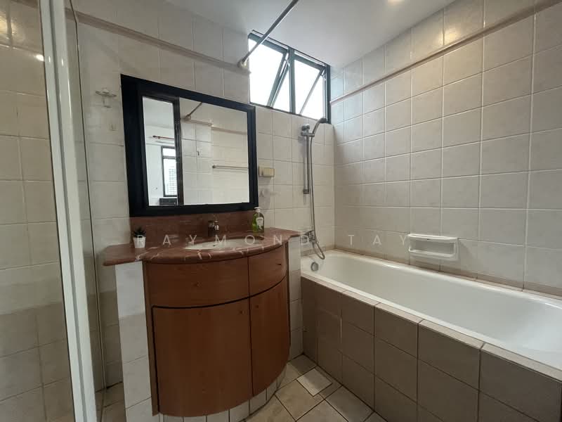 Summerdale, 2 Boon Lay Drive, Room Rental, 240 sqft, Condominium For Rent, by Raymond Tay, 60106997 - Bathroom - PropertyGuru.com.sg