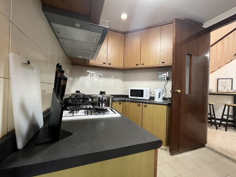 Summerdale, 2 Boon Lay Drive, Room Rental, 240 sqft, Condominium For Rent, by Raymond Tay, 60106997 - Kitchen - PropertyGuru.com.sg