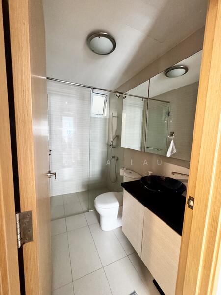 Common bathroom 
